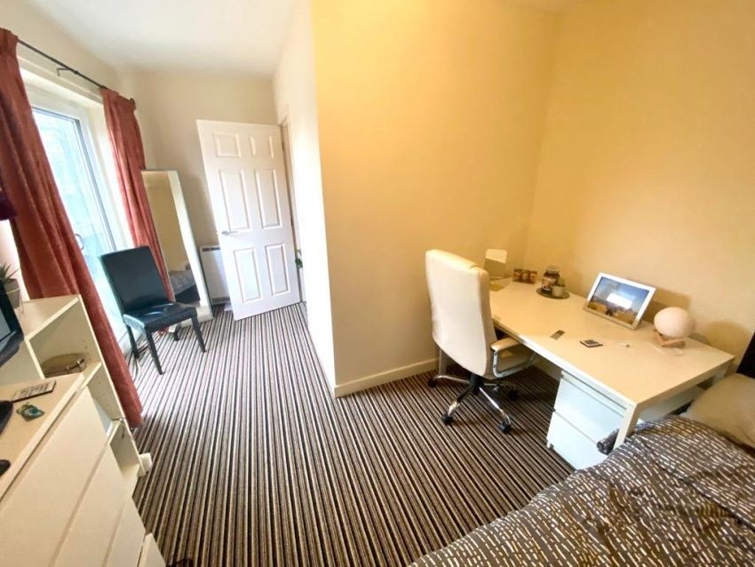 24 Broomspring Close, Broomhall image 4