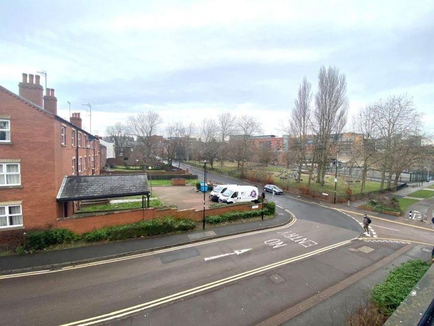 24 Broomspring Close, Broomhall image 9