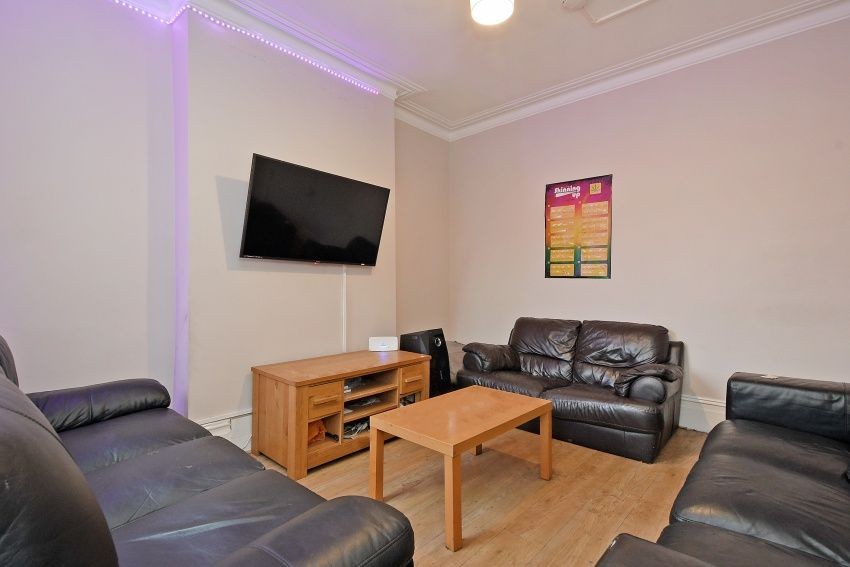 27b Walton Road, Ecclesall image 2