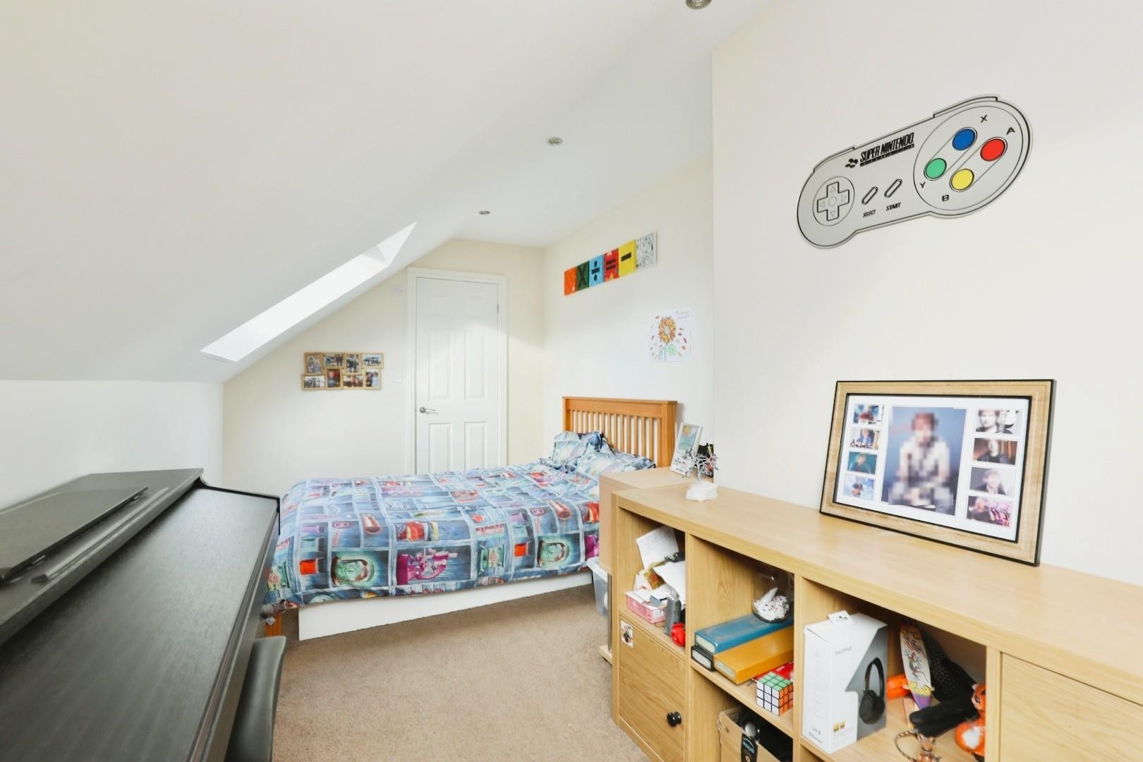 Meadowhead, Woodseats, Sheffield, S8 7UA image 17