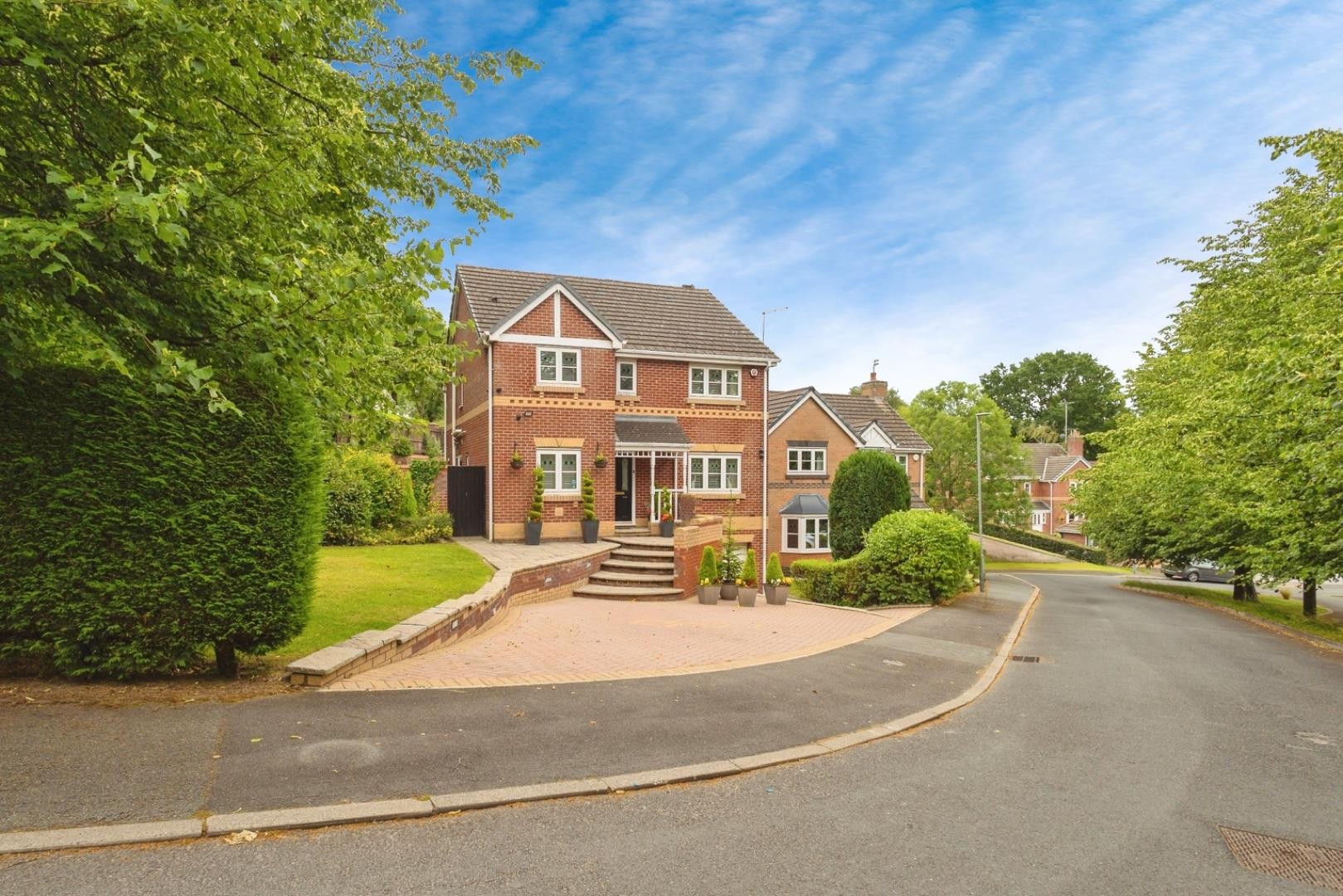 Acresbrook, Stalybridge image 1