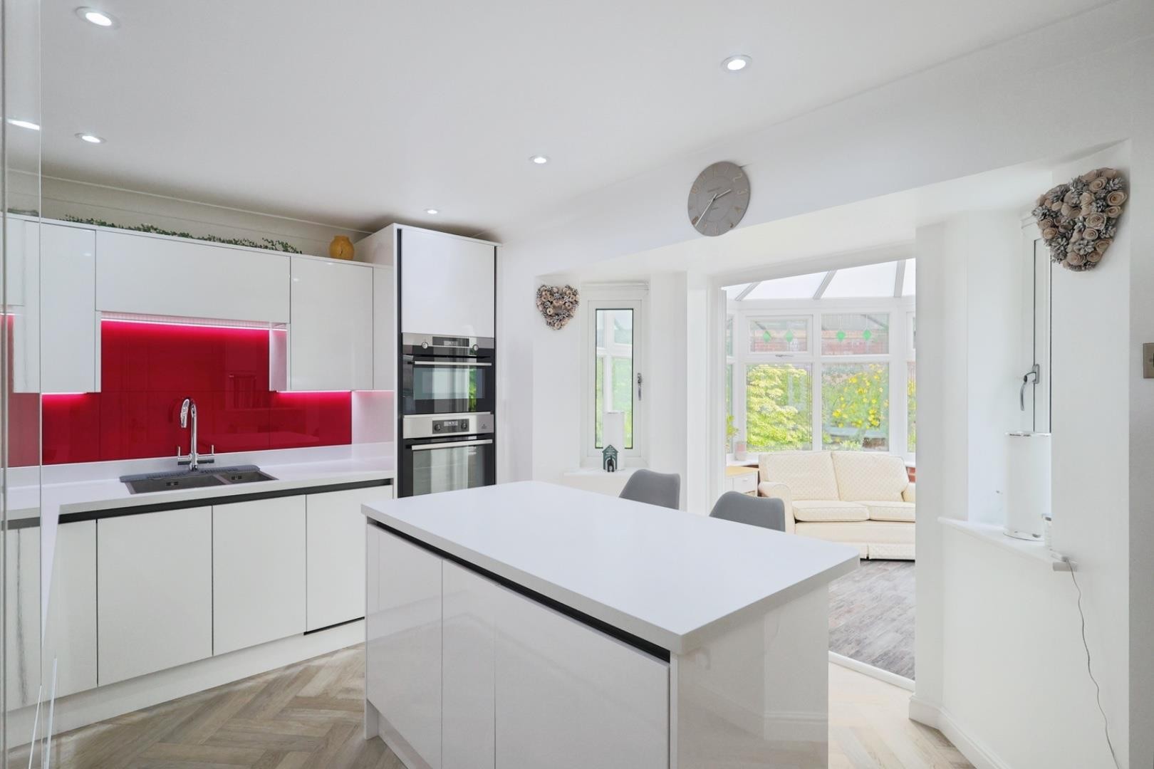 Acresbrook, Stalybridge image 12