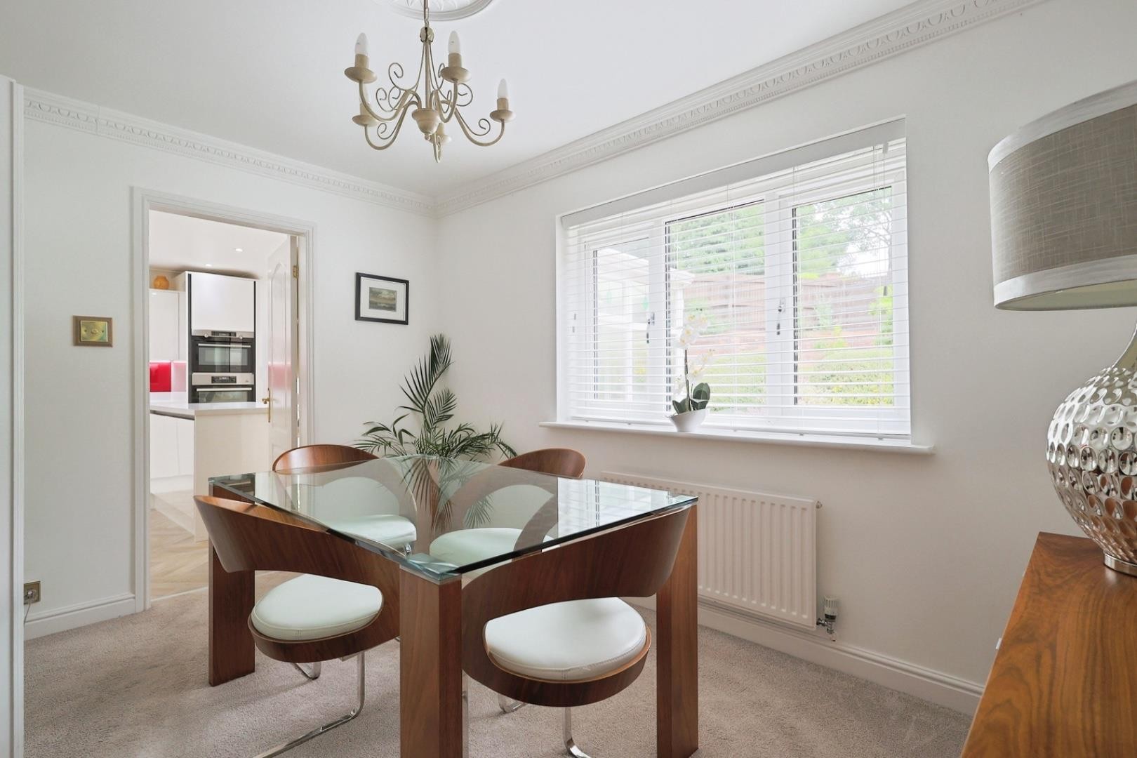 Acresbrook, Stalybridge image 9