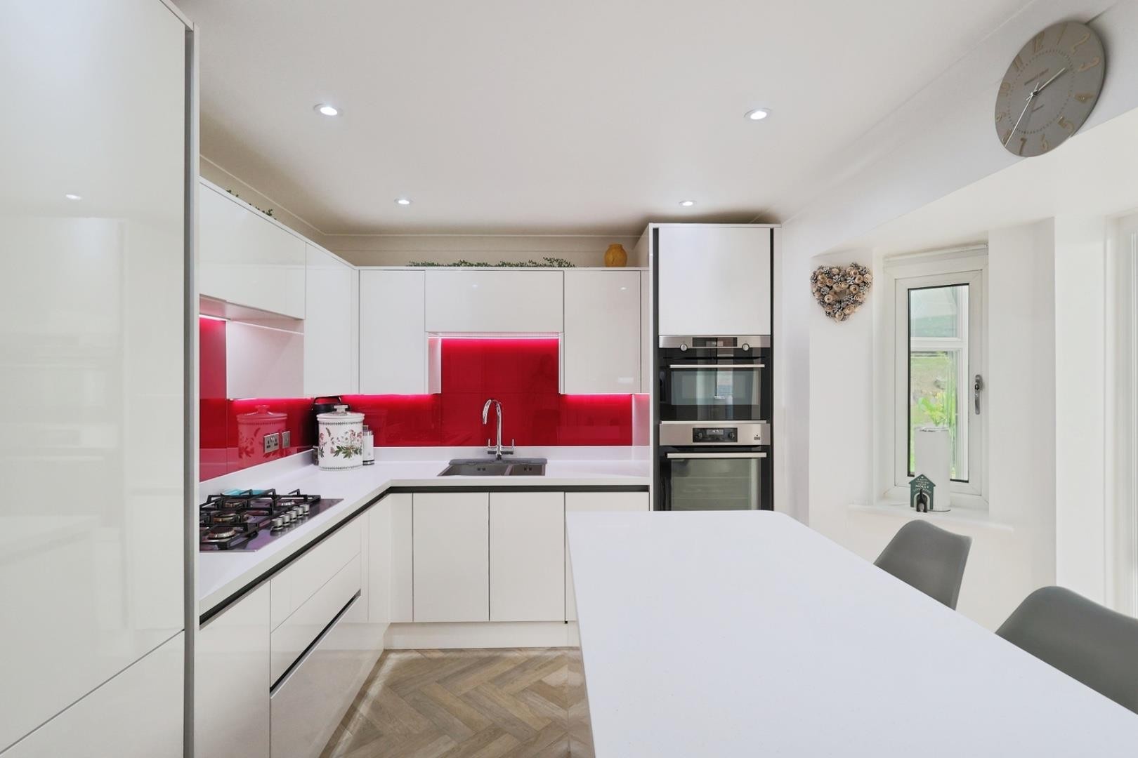 Acresbrook, Stalybridge image 10