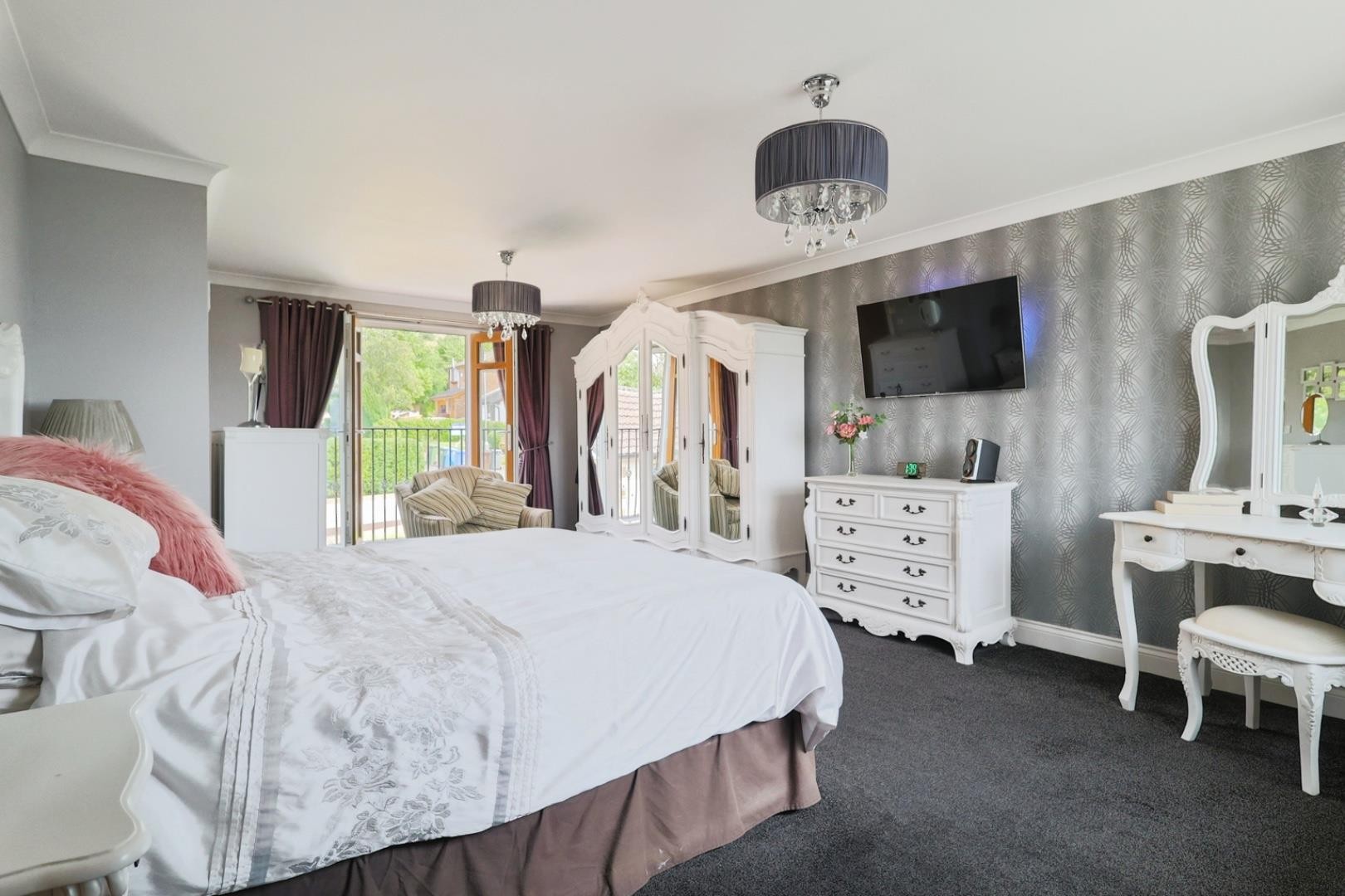 Oakcroft, Stalybridge image 16