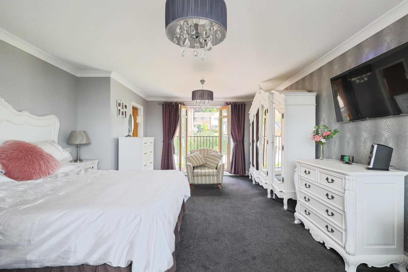 Oakcroft, Stalybridge image 17