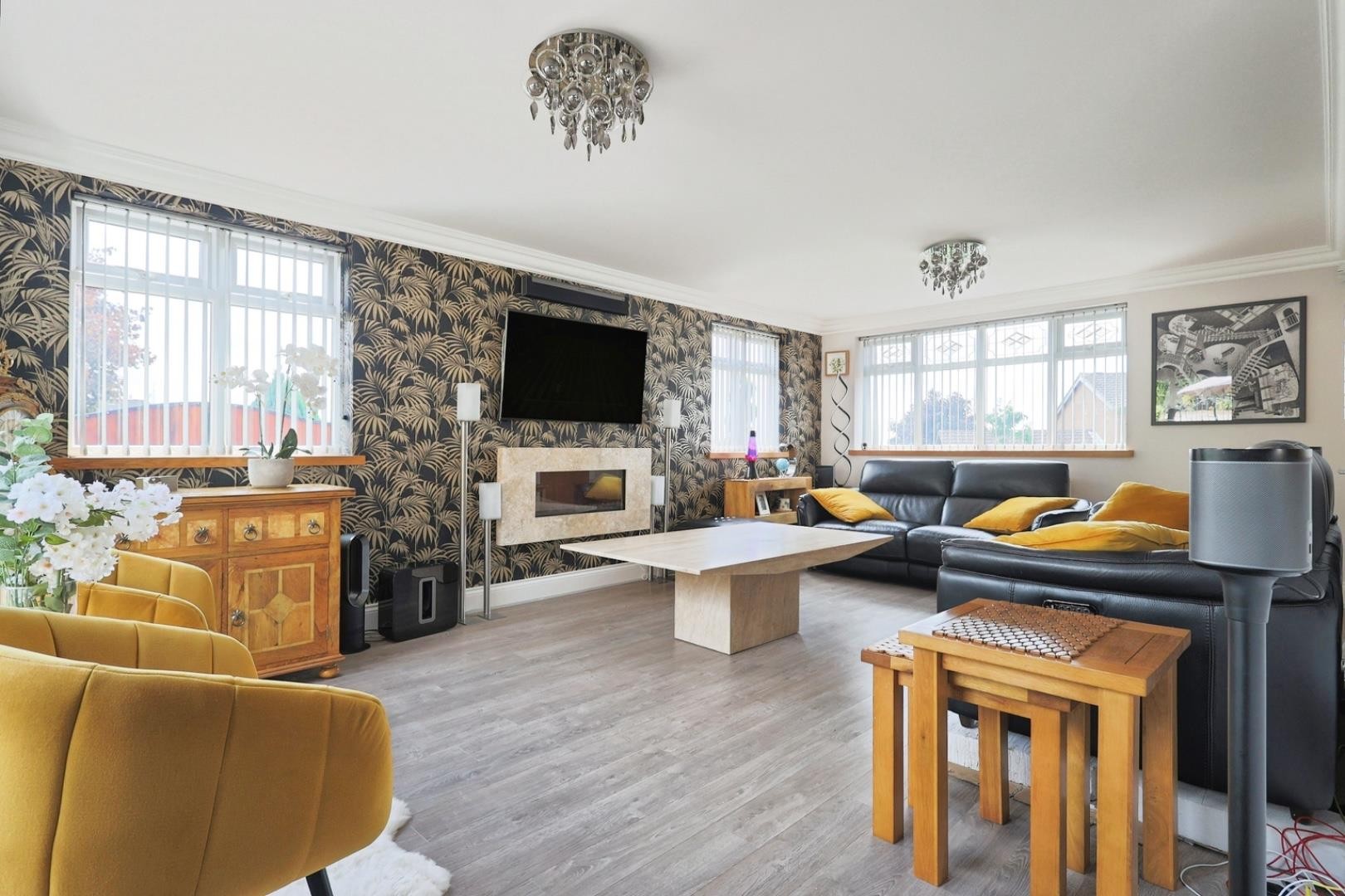 Oakcroft, Stalybridge image 4