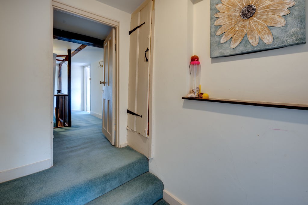 Hall Lane, Brentwood image 21
