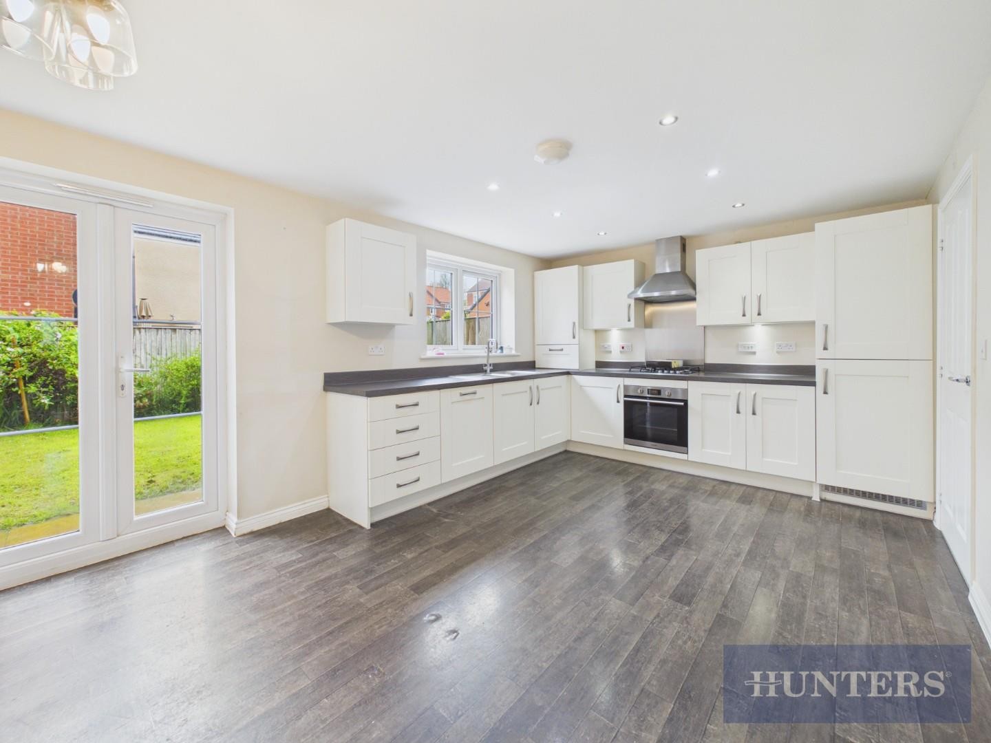 Butterbur Lane, Scarborough image 8