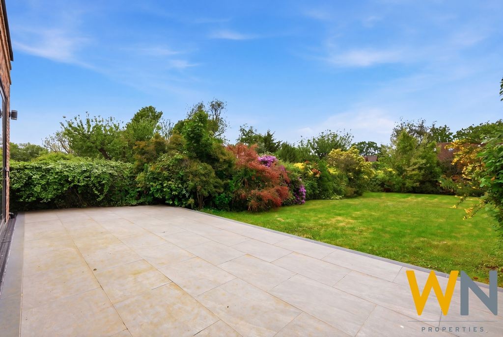 Rayleigh Road, Brentwood image 19