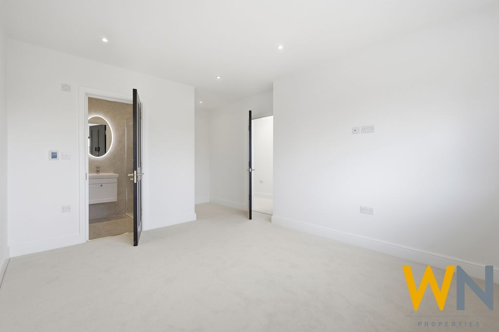 Rayleigh Road, Brentwood image 23