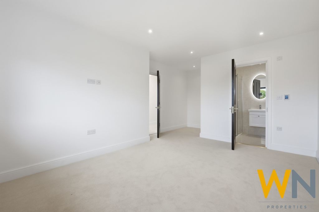 Rayleigh Road, Brentwood image 27
