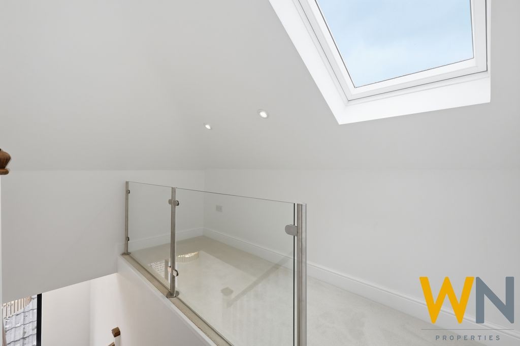 Rayleigh Road, Brentwood image 28