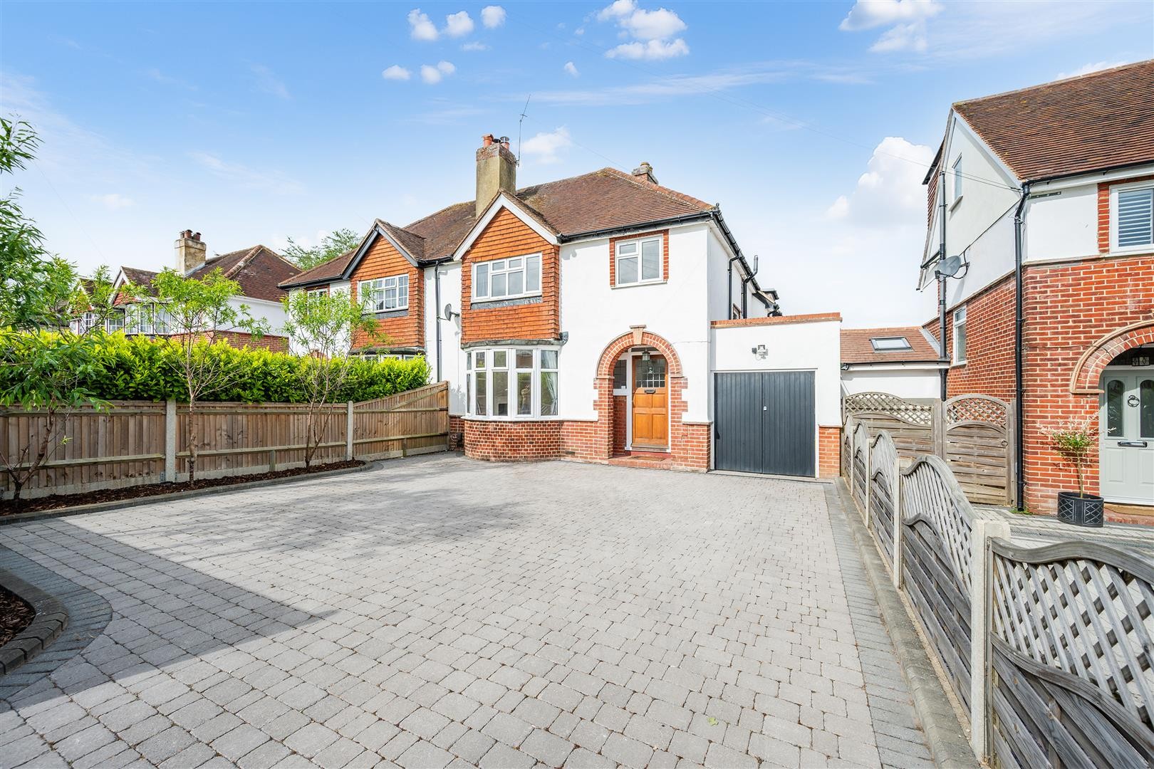 Roundwood View, Banstead image 1