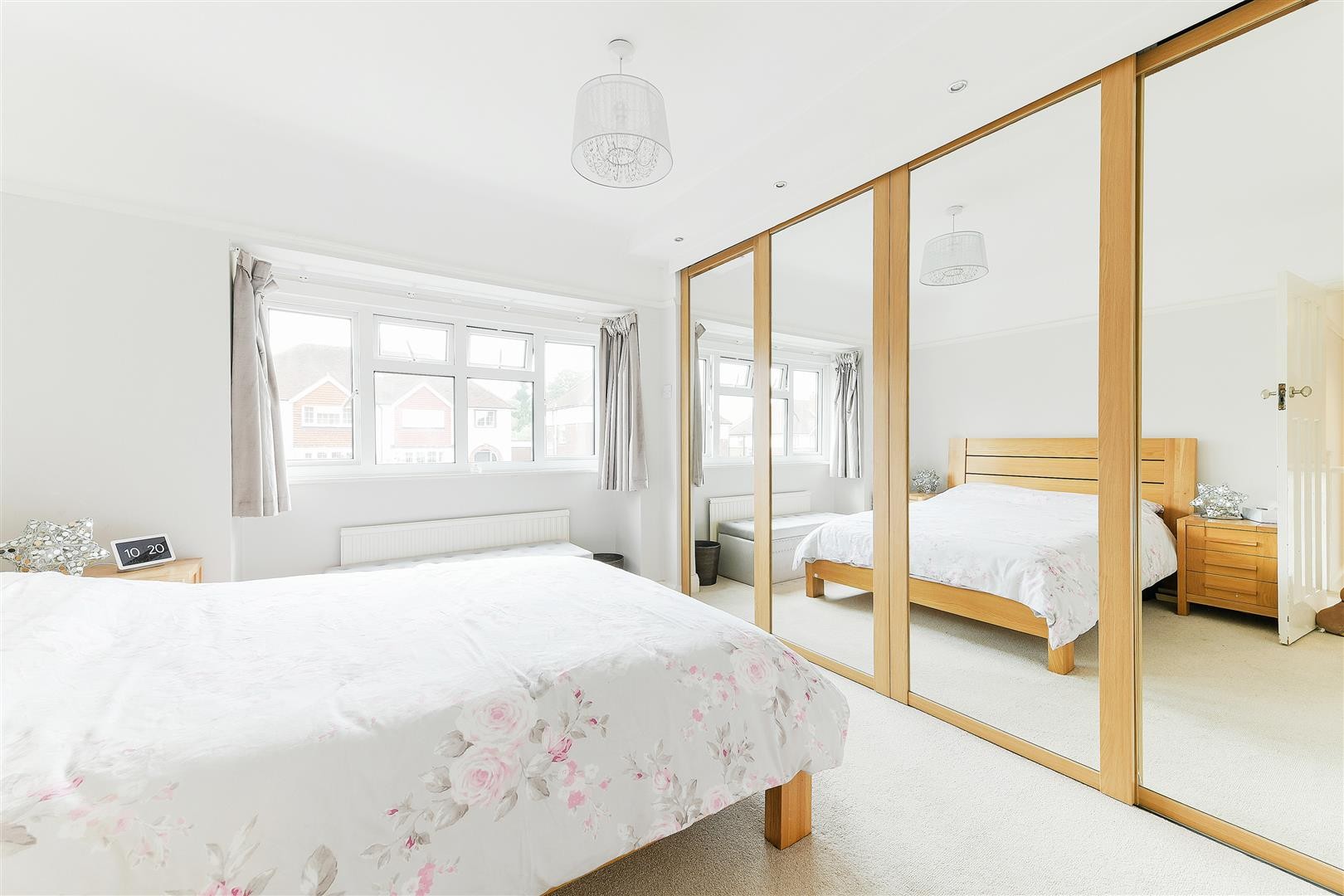 Roundwood View, Banstead image 11