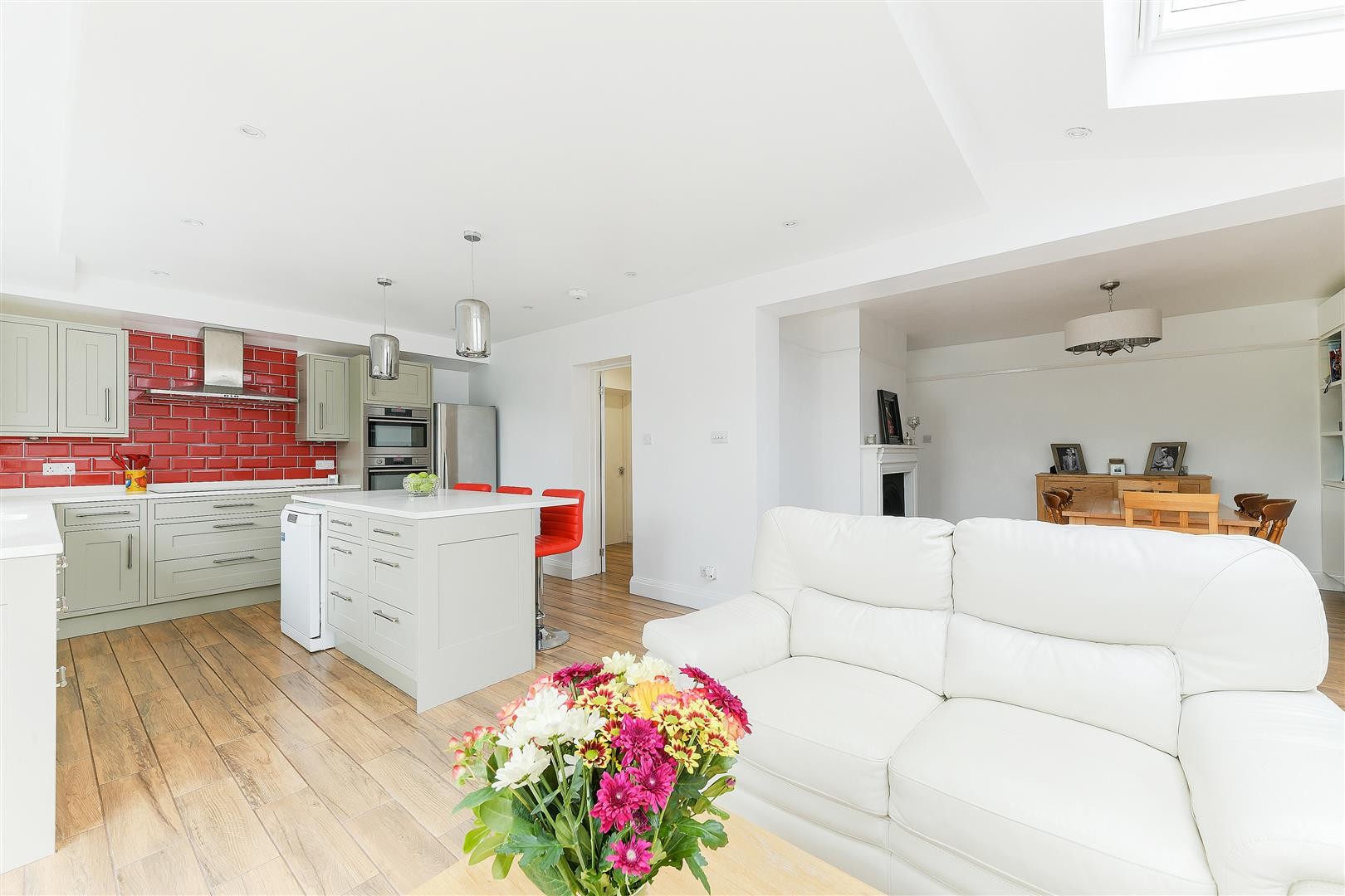 Roundwood View, Banstead image 4