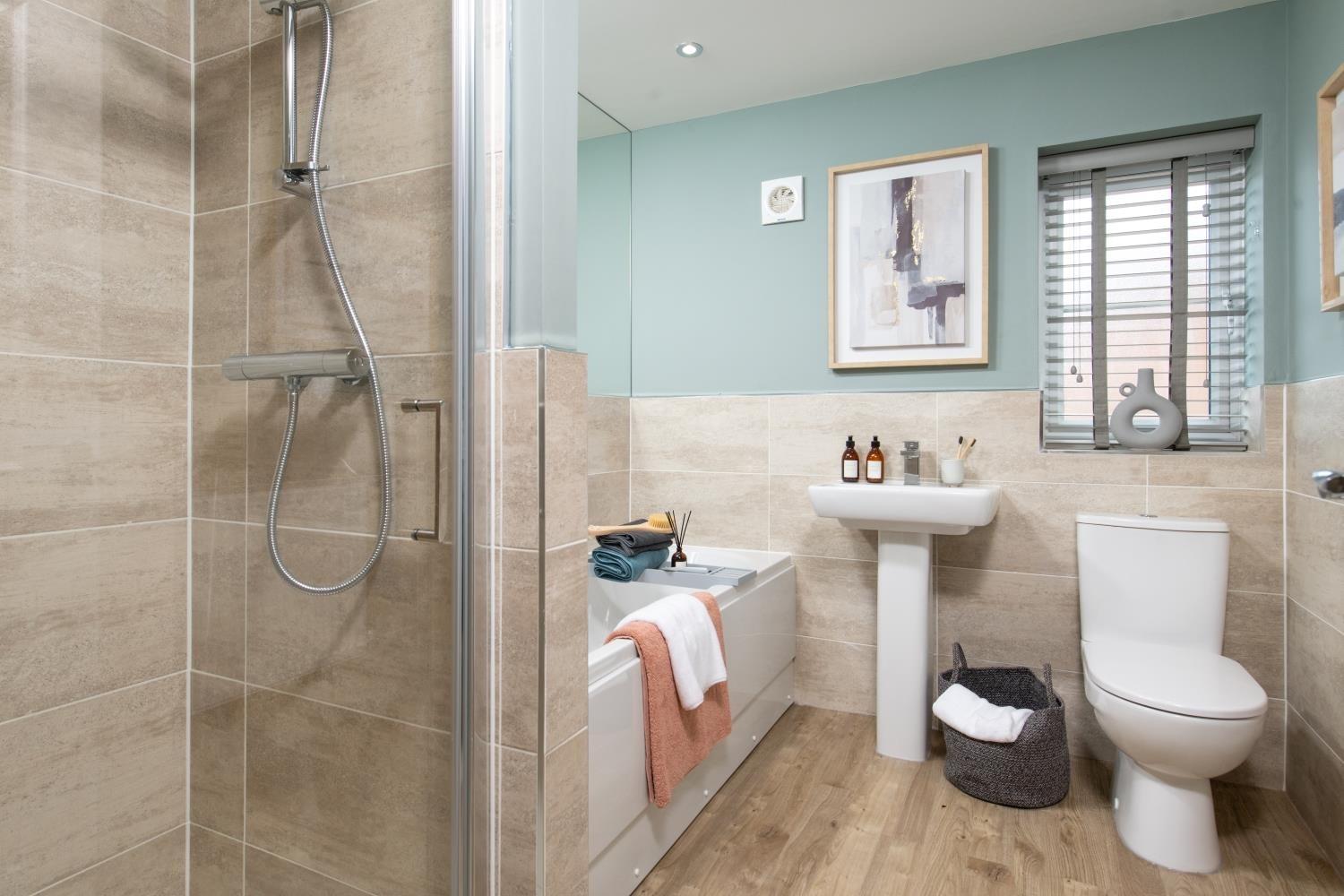 Off Banbury Road, Upper Lighthorne, Leamington Spa *  PERFECT FOR JAGUAR LAND ROVER * image 8