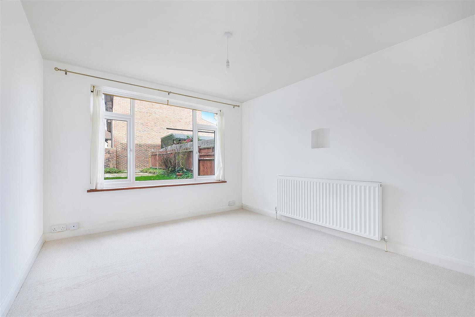 Burgh Heath, Tadworth image 4