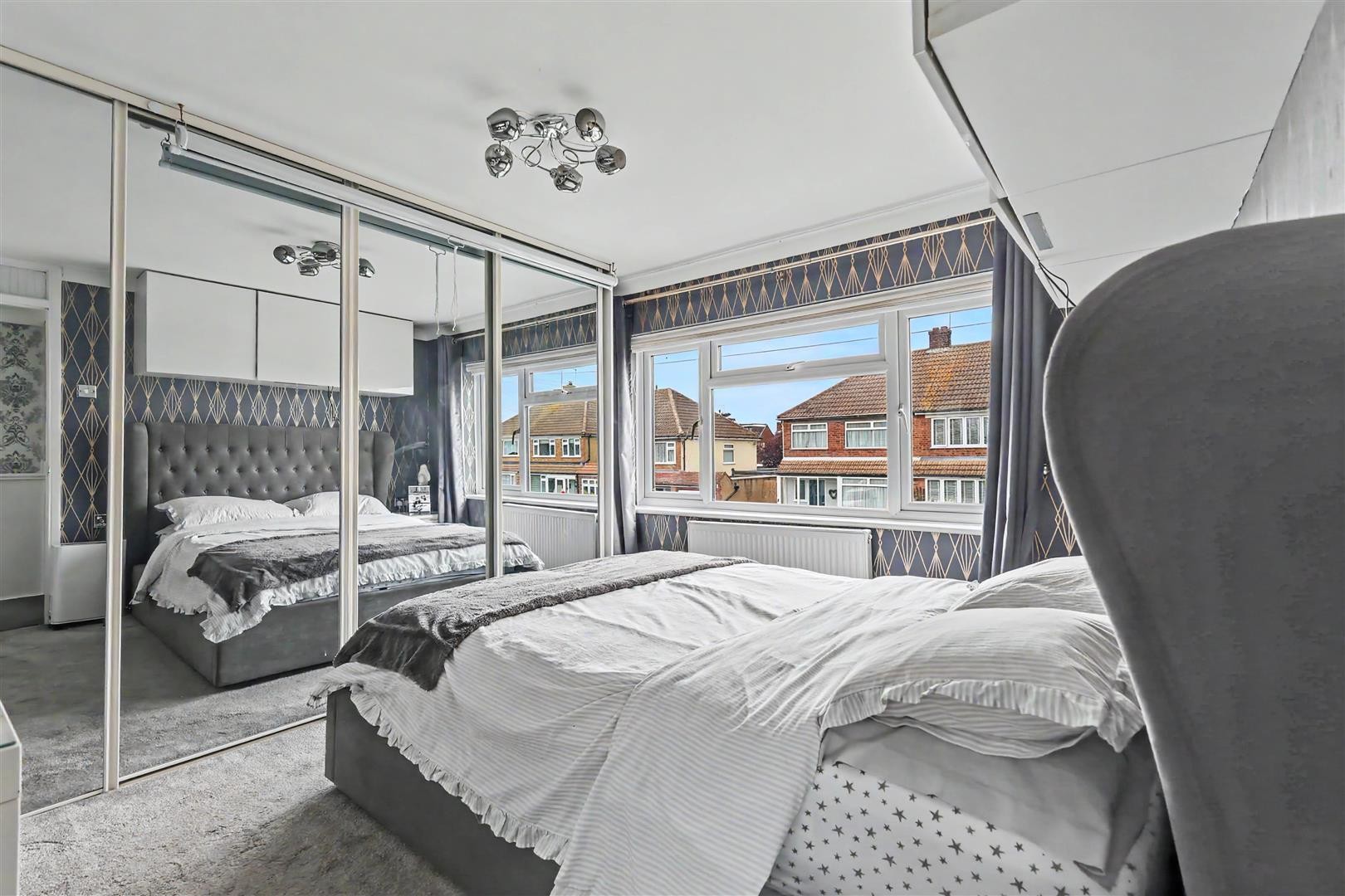 Halfhides, Waltham Abbey image 9