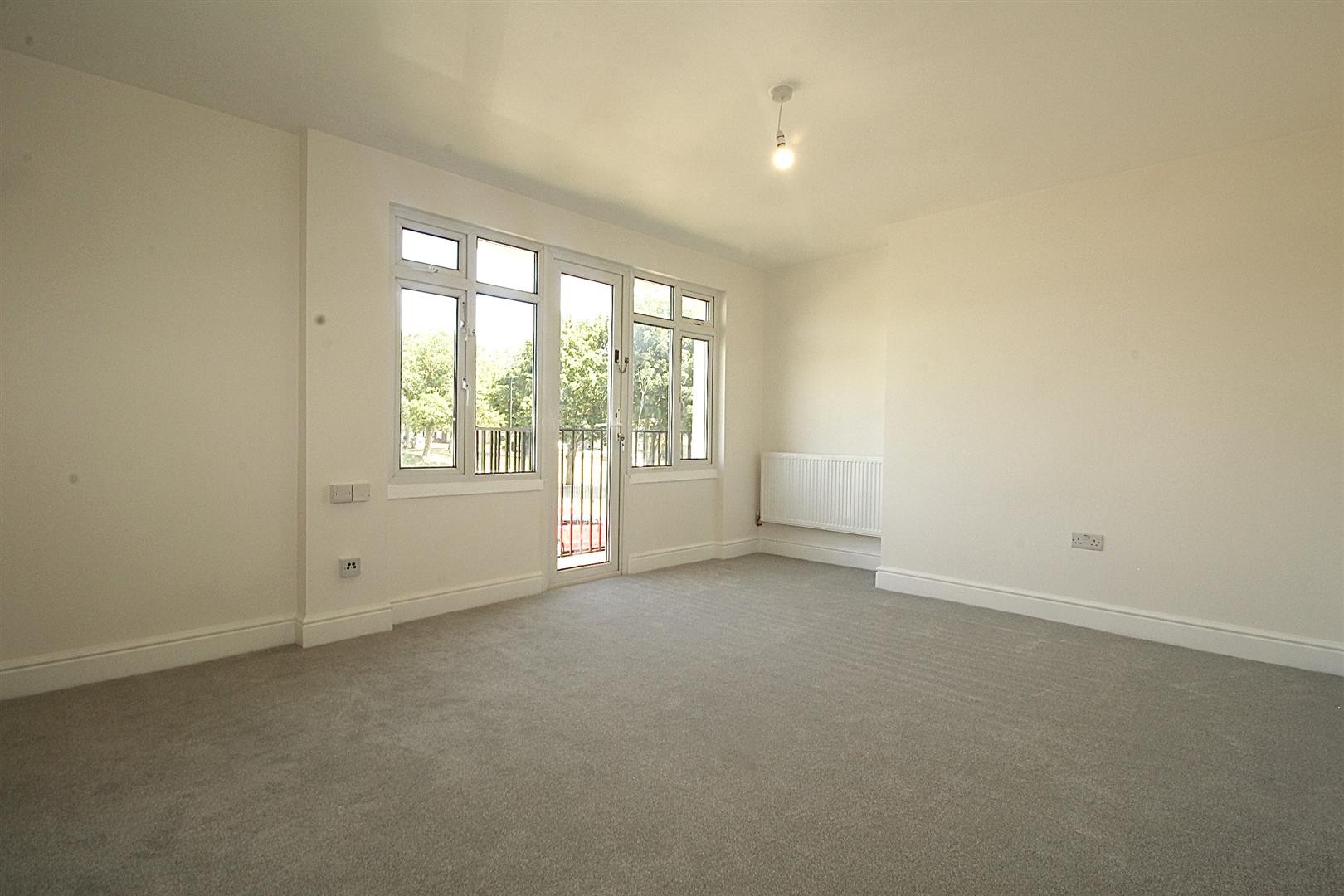 Hoe Lane, Enfield image 4