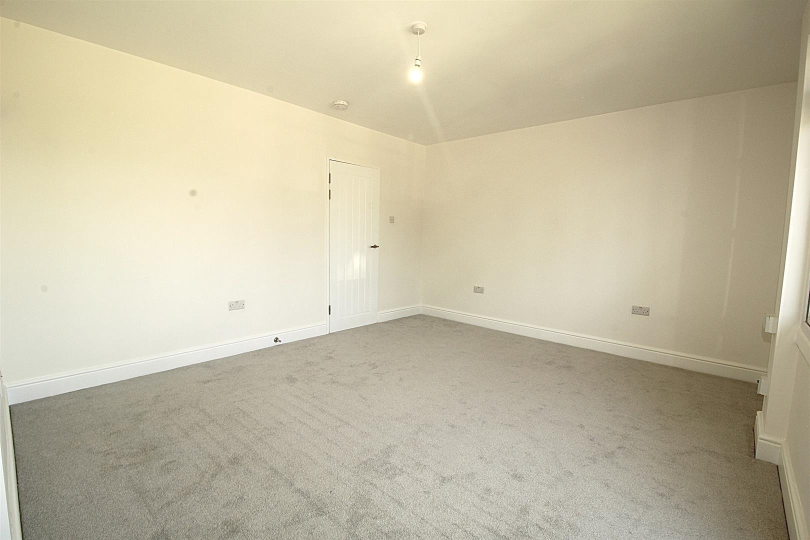 Hoe Lane, Enfield image 5