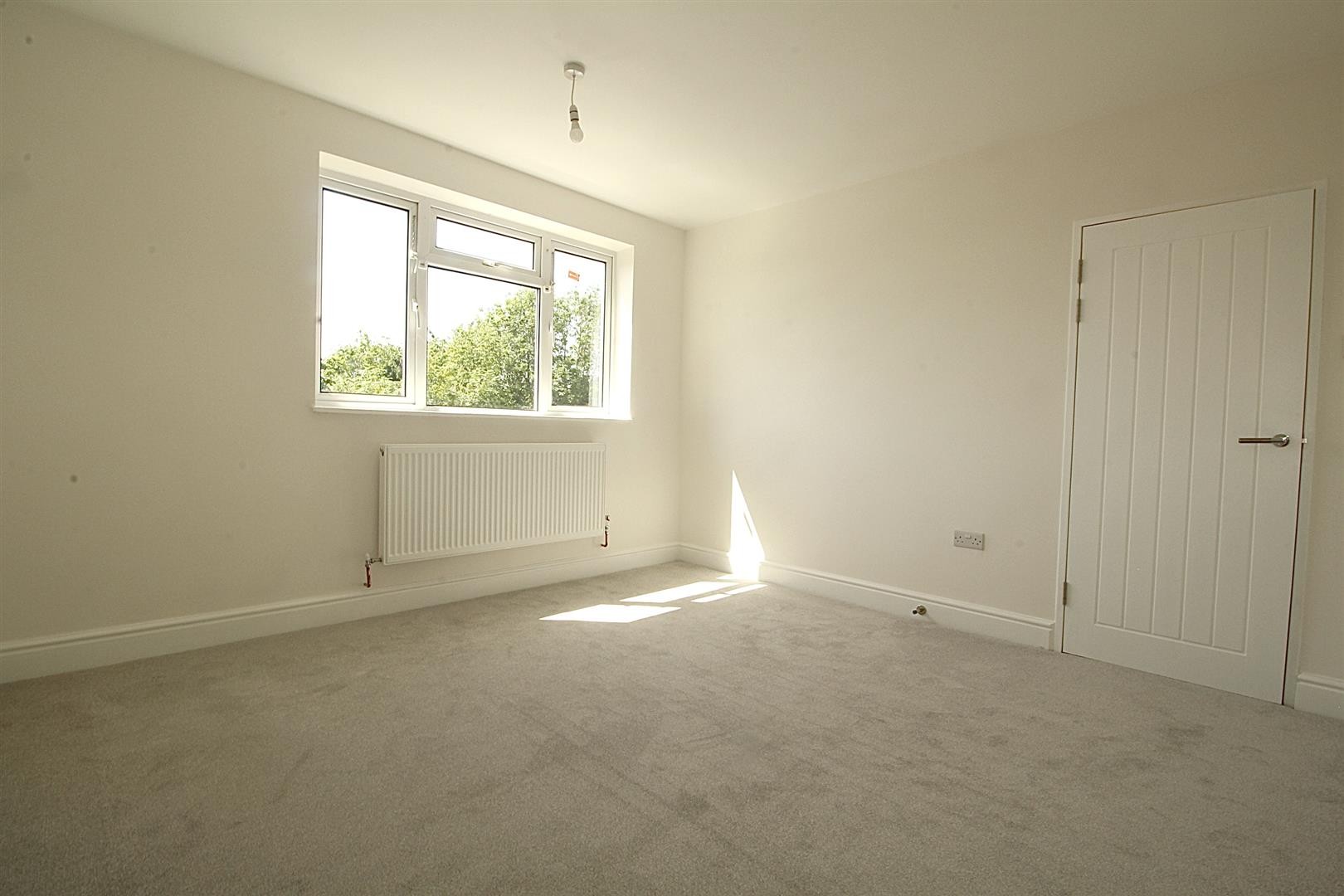Hoe Lane, Enfield image 10