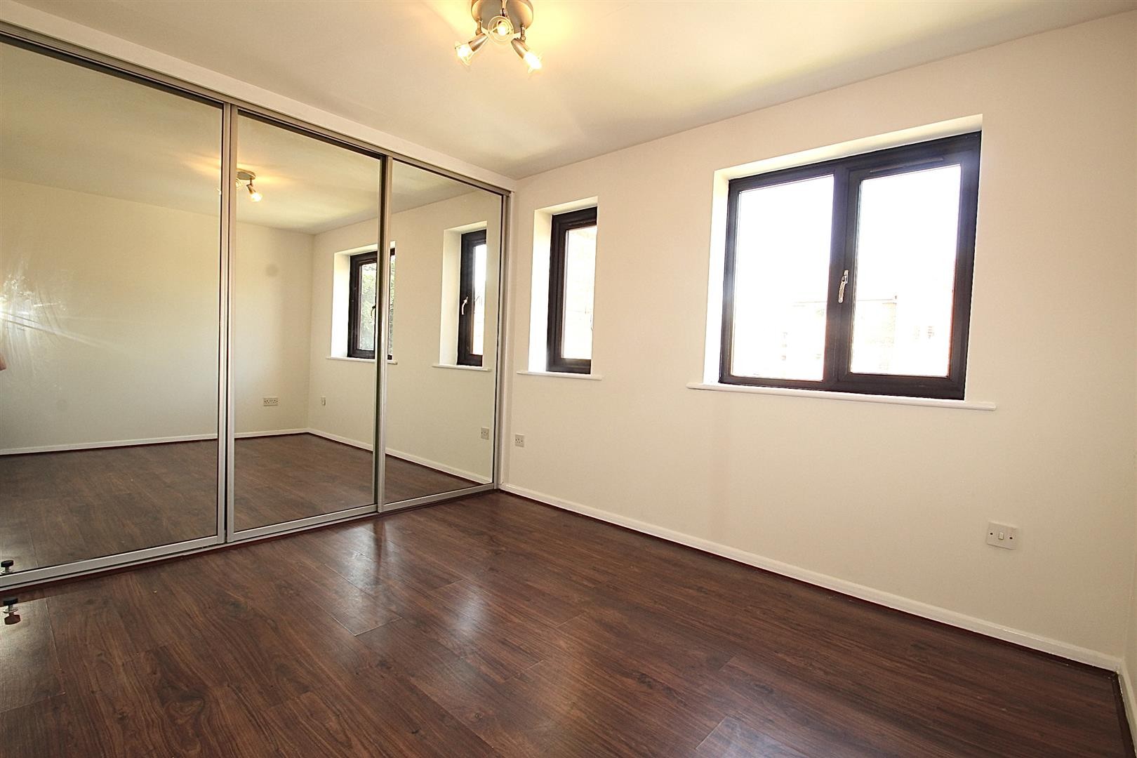 Linwood Crescent, Enfield image 6