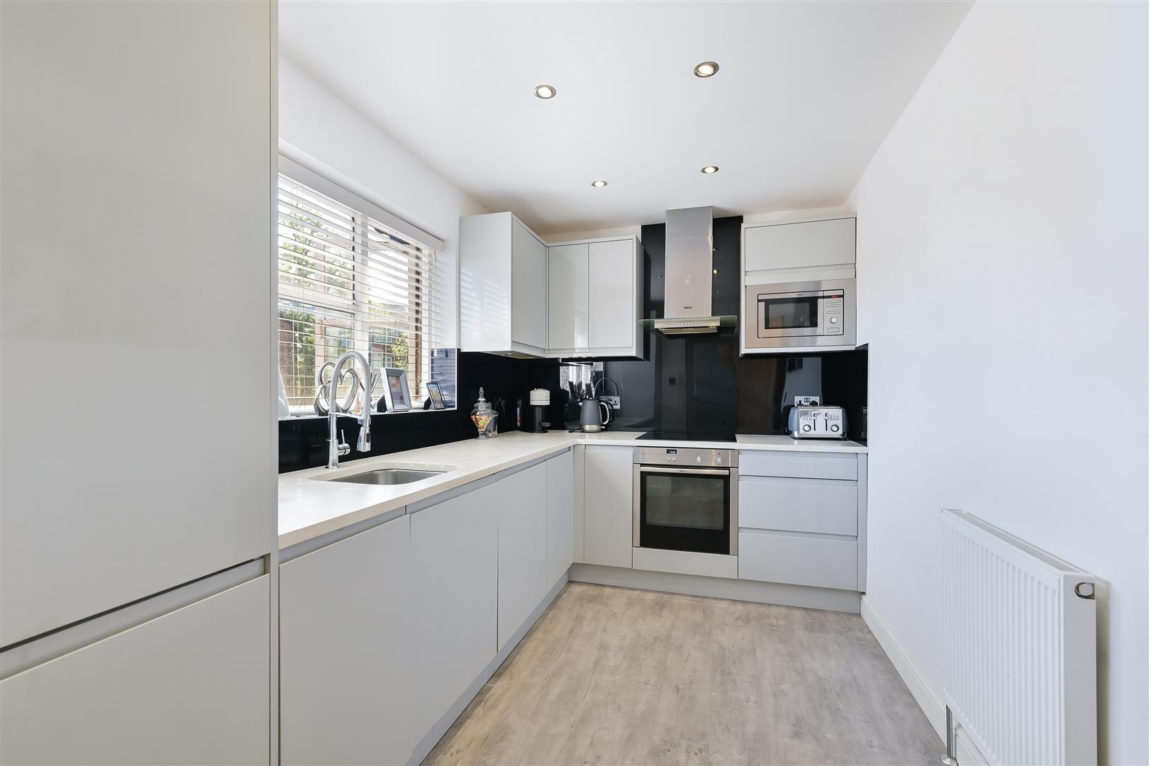 Kensington House, Upper Dunnymans, Banstead image 2