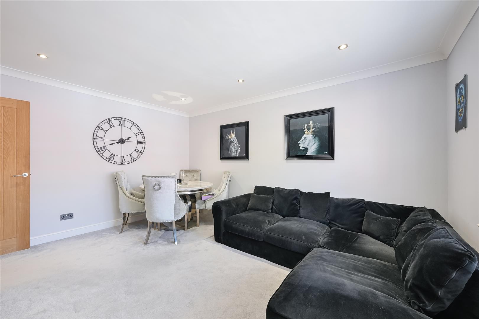 Kensington House, Upper Dunnymans, Banstead image 6
