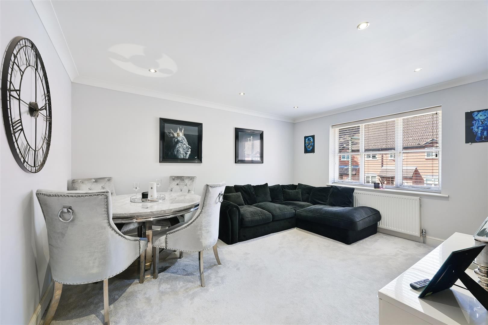 Kensington House, Upper Dunnymans, Banstead image 8