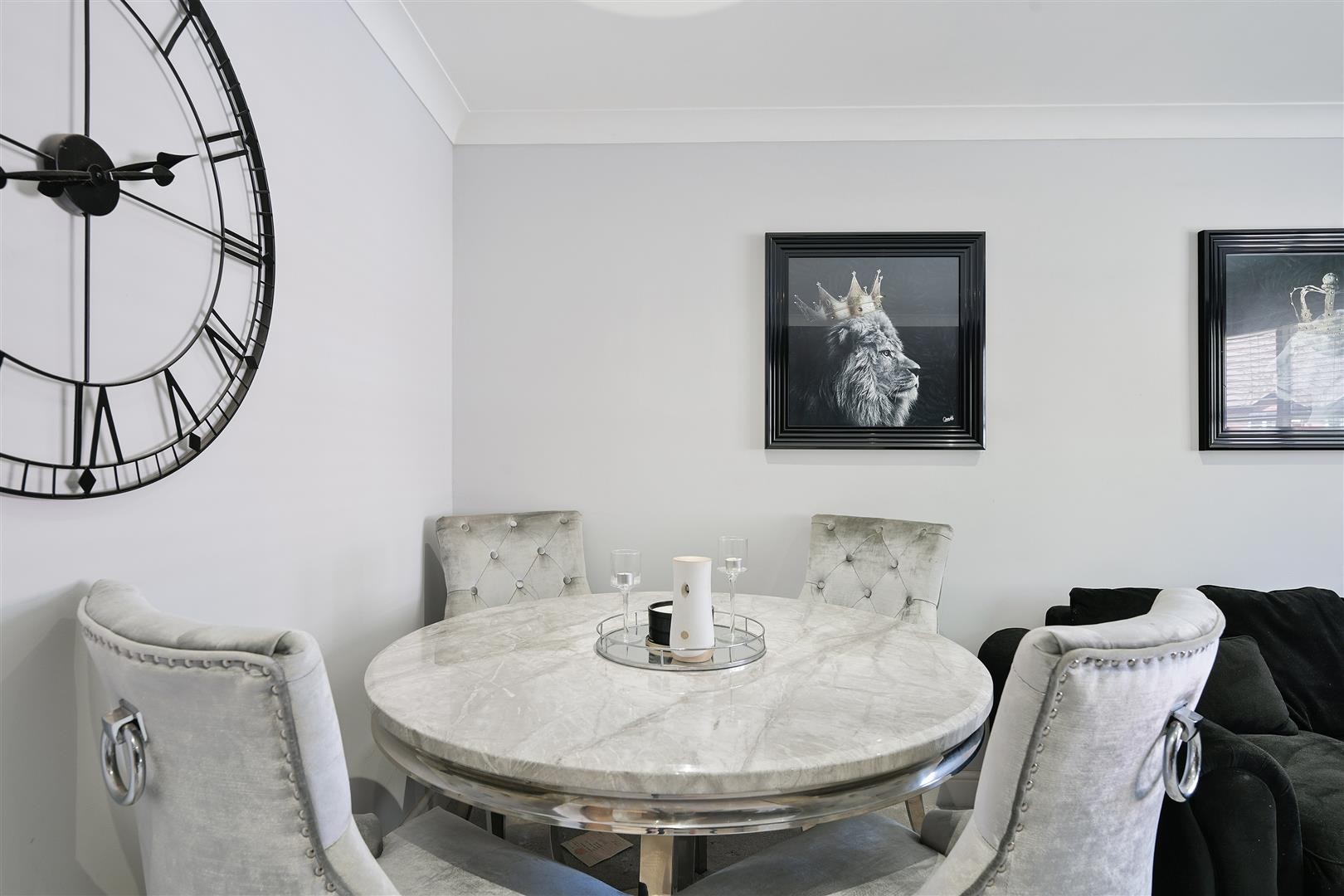Kensington House, Upper Dunnymans, Banstead image 9