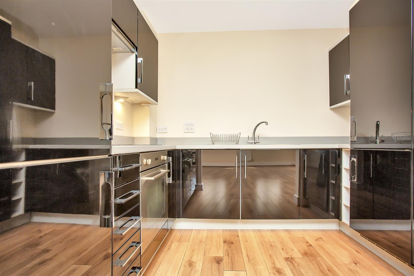 Hurley Close, Banstead image 3