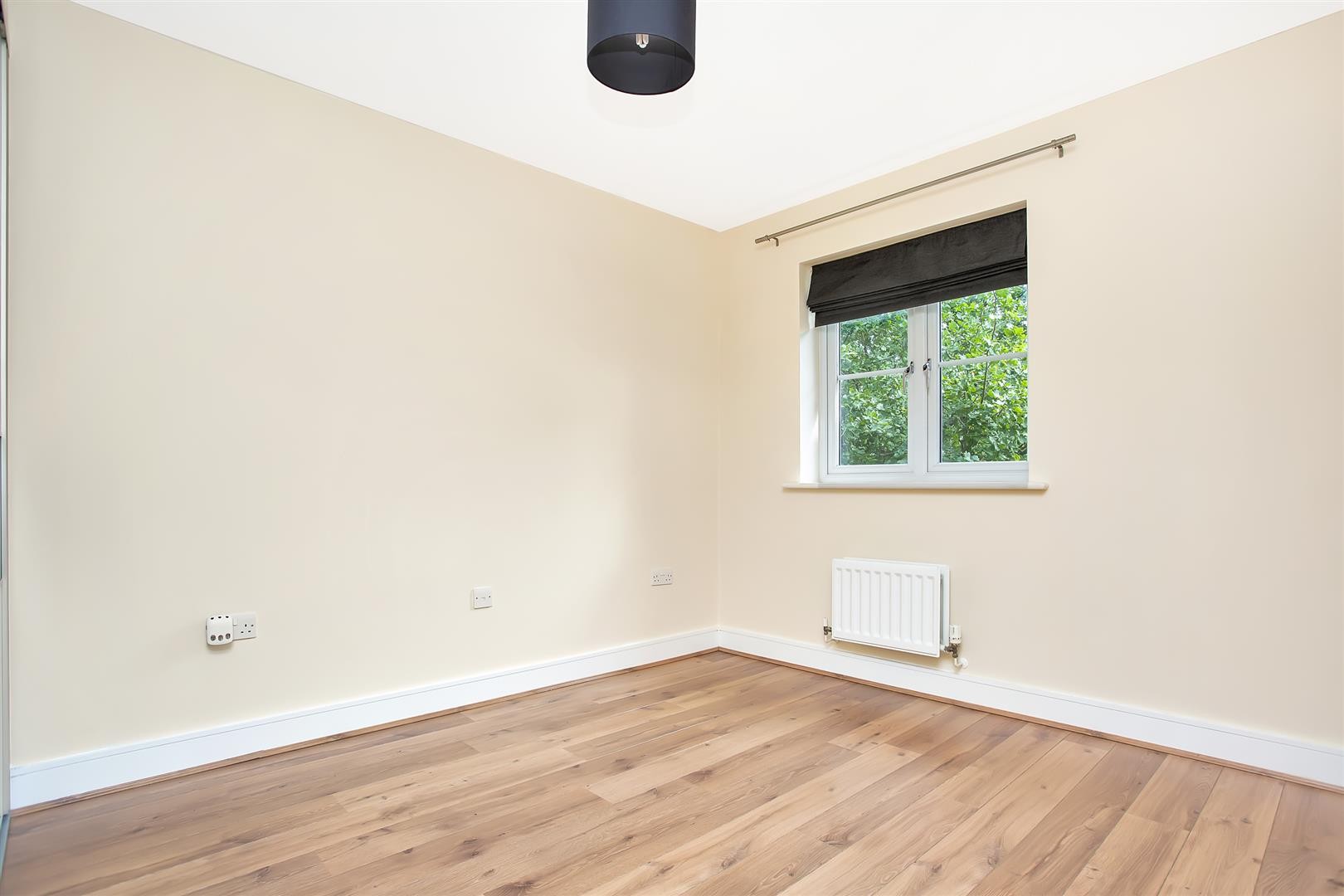 Hurley Close, Banstead image 6