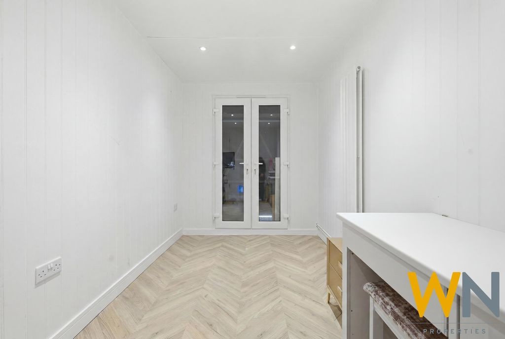 Kilworth Avenue, Brentwood image 23