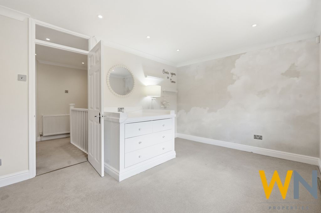 Kilworth Avenue, Brentwood image 24